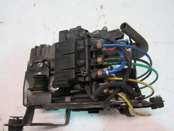 Bomba de suspensão BMW 6886722 - Peça OEM usada image 3