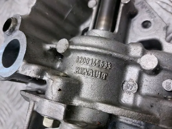 Ejes de equilibrio + Bomba de aceite Renault Koleos I 2.0 DCI 8200345633 image 4