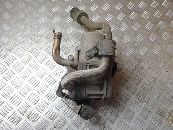 Webaston äänenvaimennin OEM 30747413 Volvo V70:lle image 2