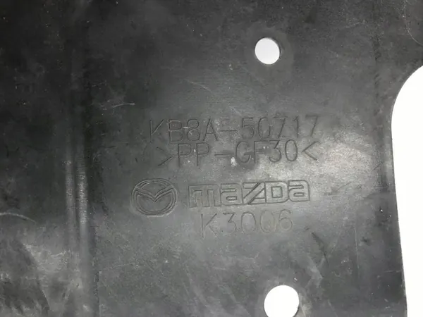 KB8A50717 Voorste gordelkap Mazda CX-5 2017- image 8