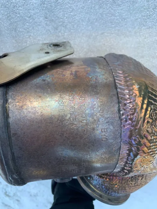 Audi RS3 8Y DPF-katalysator OEM 8S0131701F image 9
