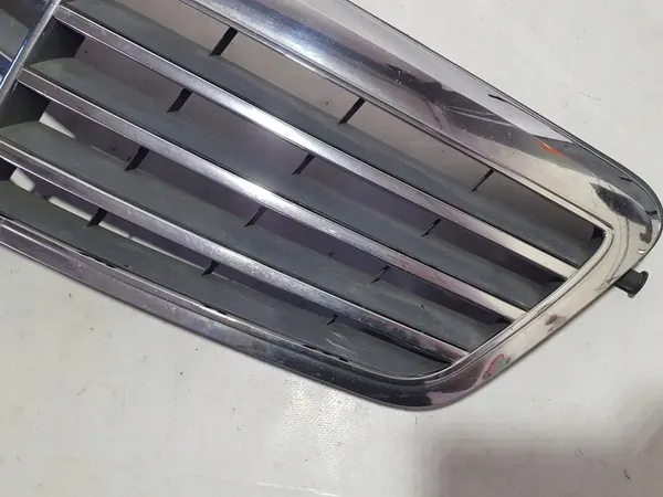 Griglia anteriore Mercedes W212 A2128800183 image 2