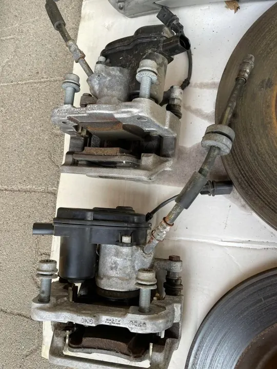 Discos e pastilhas de travão AUDI A8 D4 LIFT 3.0TDI OEM image 4