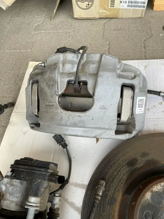 Discos e pastilhas de travão AUDI A8 D4 LIFT 3.0TDI OEM image 5