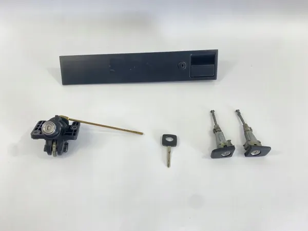 Jeu d'inserts de serrure OEM WKŁADKI/SDV10499 Mercedes image 2