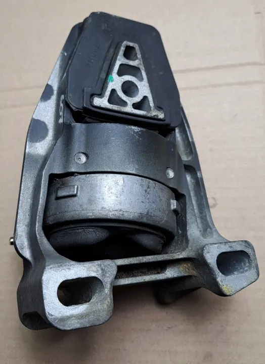 OEM 326C68 Etumoottorituki Peugeot 607 2.7L:lle image 3