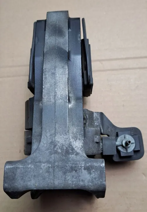OEM 326C68 Etumoottorituki Peugeot 607 2.7L:lle image 5