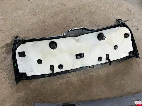 MERCEDES GLA LIFT 17-19 W156 X156 REVESTIMENTO DO PORTA-MALAS image 8