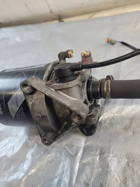 Base de sécheur WABCO OE 1369763 pour Scania image 3