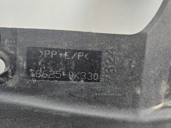 Toyota OE 76625-0K330 Garde-boue arrière droit image 9