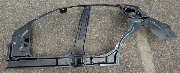 Maserati Levante Viertelblechrahmen OEM 673010877 image 4