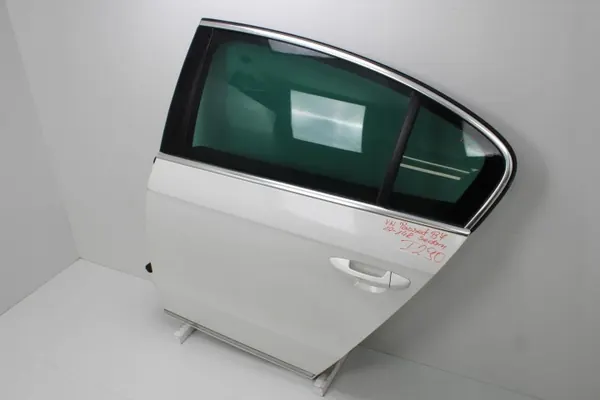 Puerta trasera izquierda OEM 360213922 para VW Passat B7 image 3