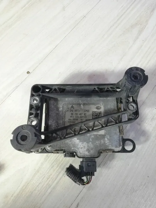 Peugeot 5008 Radar Modulsensor 96 730 467 80 image 2