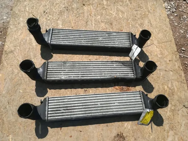 Intercooler BMW 3 E46 320D / X3 E83 image 2