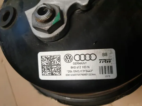 Bremskraftverstärker Pumpe Behälter Audi A4 B8 A5 8K0612103N image 4