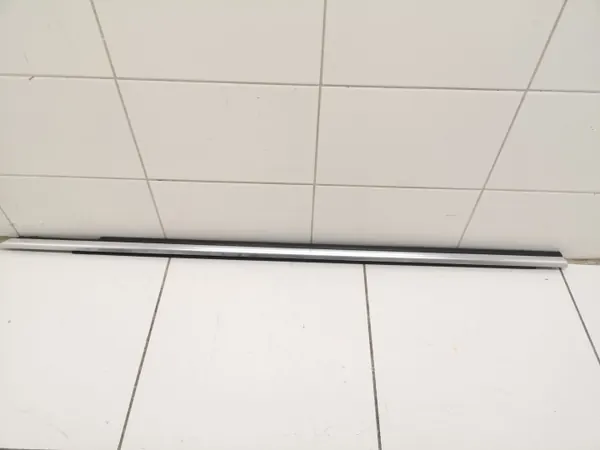 OEM FRC32225 Audi A4/S4 B6 Coupé Vindrutelist image 2