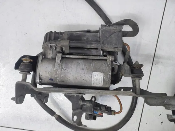 Fjädringskompressor Mercedes E-Class W213 AMG Kombi OEM image 7