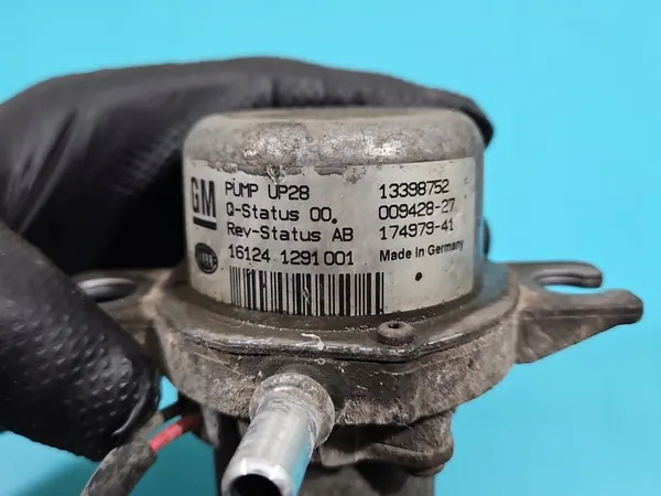 Imupumppu Opel Astra IV J 13398752 1.4 T image 6