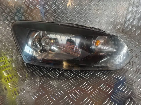 Farol esquerdo VW Polo V 6R OEM POLOVLAMPAPP image 2