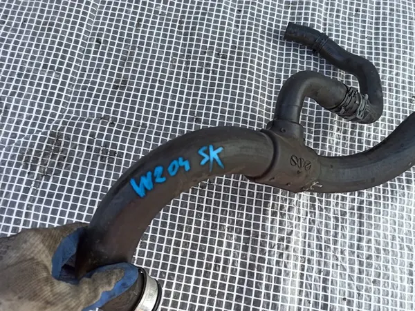 MERCEDES W204 C-KLASA Vesiputki A2045010482 image 4