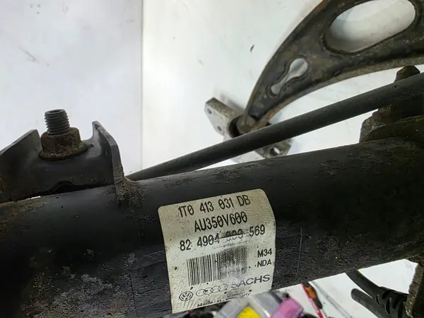 Snodo anteriore destro Audi A3 VW Skoda image 8