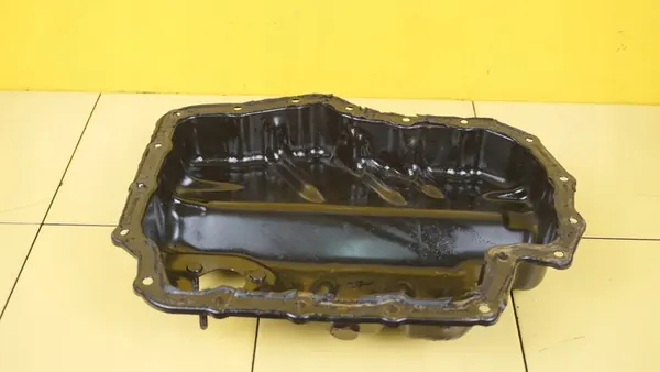 A3 8V LEON GOLF 1.4 TFSI Oljesump 04E103600B image 2