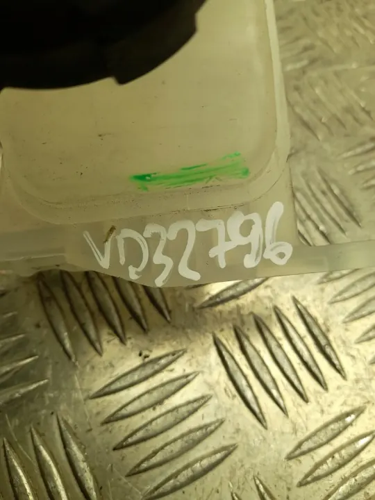 Bromsvätskebehållare OEM 025 för Kia CEE'D image 3