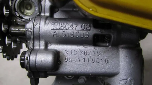 Öljypumppu Volvo XC60 2.4 OEM 31330979 2008-2013 image 3