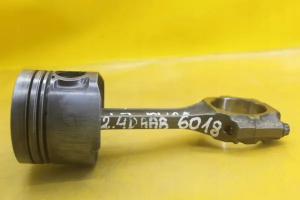 Piston & Bielle VW T4 2.4D AAB 079119 074B image 10