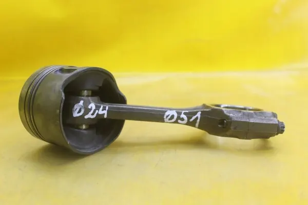Piston & Bielle VW T4 2.4D AAB 079119 074B image 7