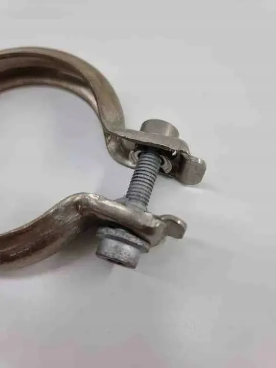 Pakoputken pidike OEM 05L131455 Audi 2.0L Diesel image 3