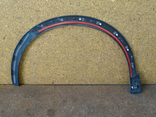 Q3 8U S-LINE Etu Oikea Lokasuoja 8U0853718A LX5L image 4