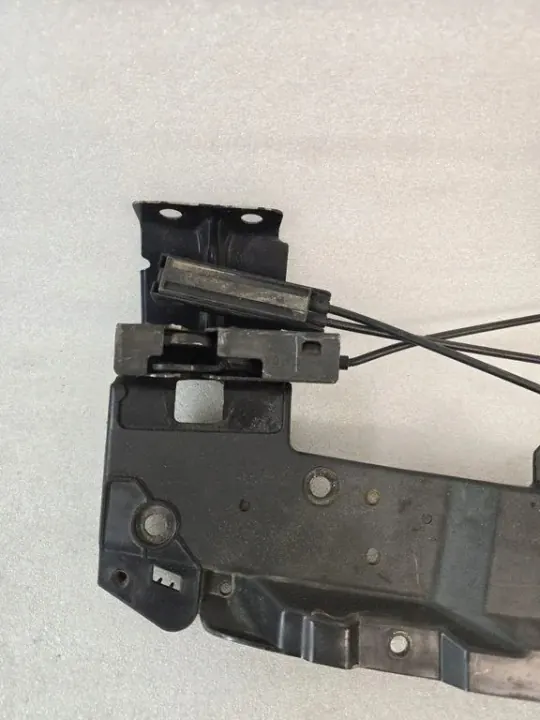 Volvo XC90 Frontstoßstangen-Verstärkung OEM 31425917 image 4