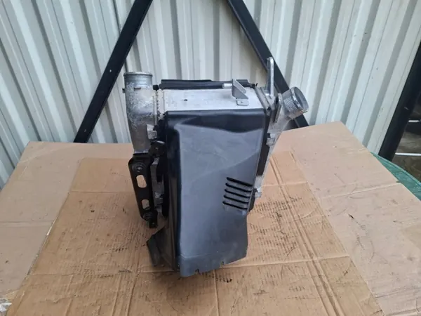 Intercooler gauche OEM 4K0145805P pour Audi RS6/RS7 C8 image 2