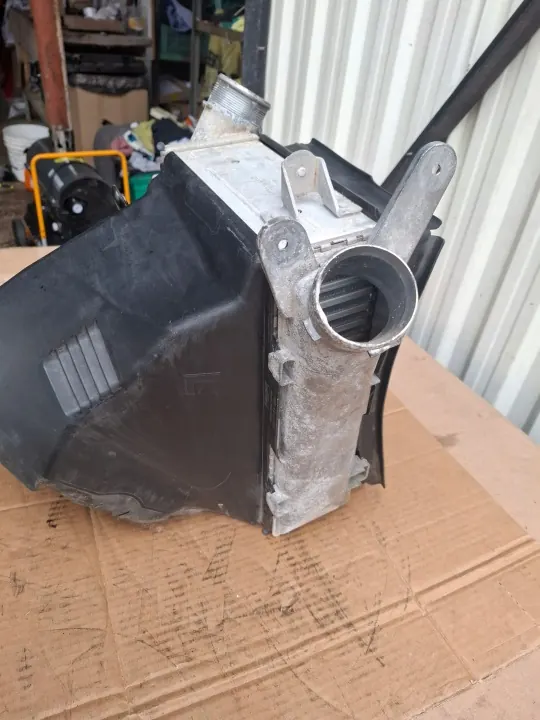 Intercooler gauche OEM 4K0145805P pour Audi RS6/RS7 C8 image 3