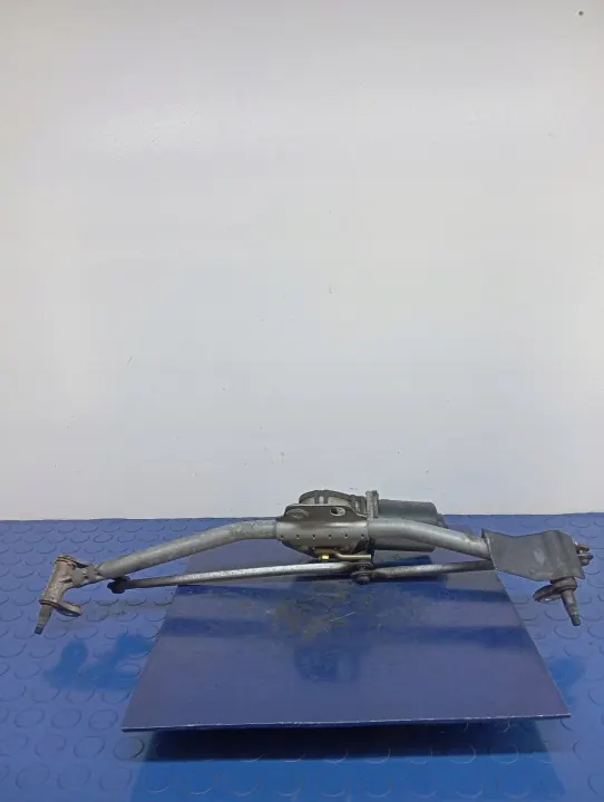 Audi TT 8N framrutetorkarmekanism OEM 8N1955023 image 2