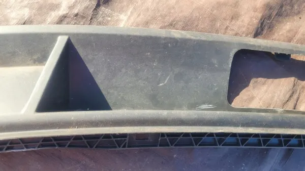 Spoiler OEM 5G9807568L para parachoques VW Golf VII image 4