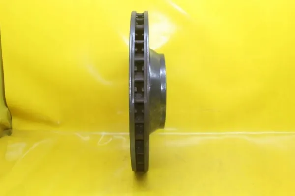 Gebrauchte Vorderbremsscheibe OEM 13203151 Audi Q7 4L image 6