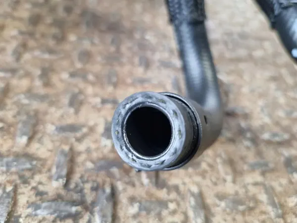 Conduit de refroidisseur d'huile Ford OE JX6P7R081 image 4