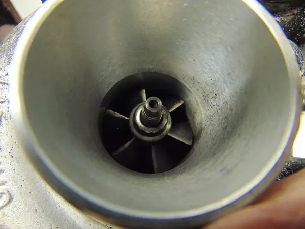 Turboaggregat Audi A2 1.2 TDI image 10