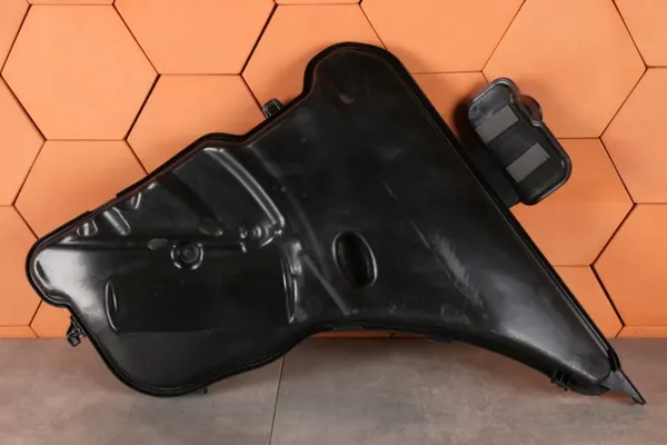 BMW 8' G14 G15 G16 M8 Puhdistusnesteen Säiliö 7435337 + Pumppu 7298309 image 2