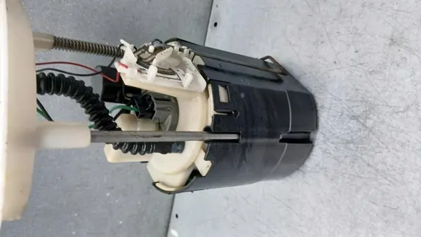 Bomba de combustível Fiat Punto II 99-03 1.2B 51709816 image 3