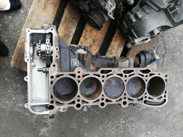 Bloc-moteur d'occasion VW Passat B7 2.5 FSI image 2