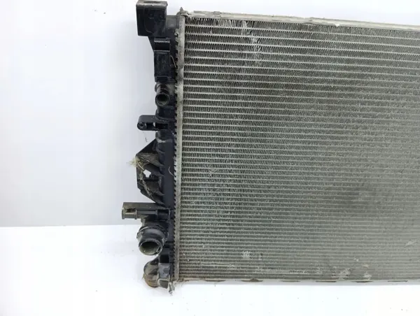 Radiateur d'eau Volvo V70 2008 OEM AMD159529 image 5