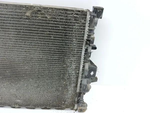 Radiateur d'eau Volvo V70 2008 OEM AMD159529 image 6