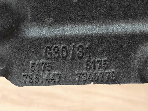 Escudo de subchassi esquerdo OEM 7351447 para BMW G30 G31 image 5