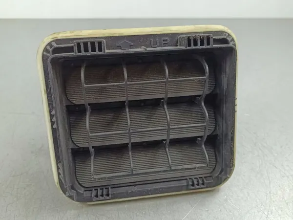 Grille de ventilation Kia OE OEM FOB57443 pour Sportage 2023 image 2