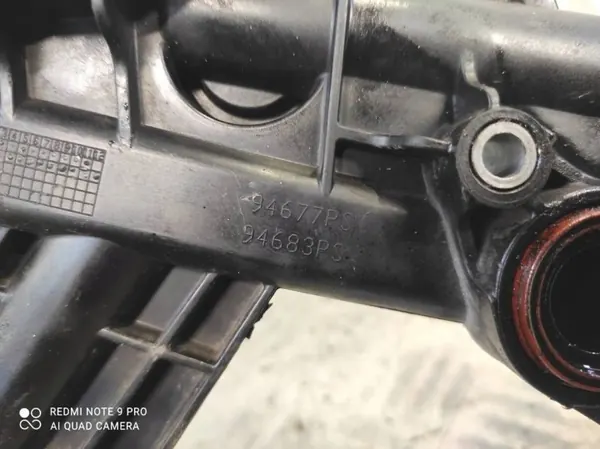 Toyota Ölfilterkühler-Halterung OEM 92154PS image 5