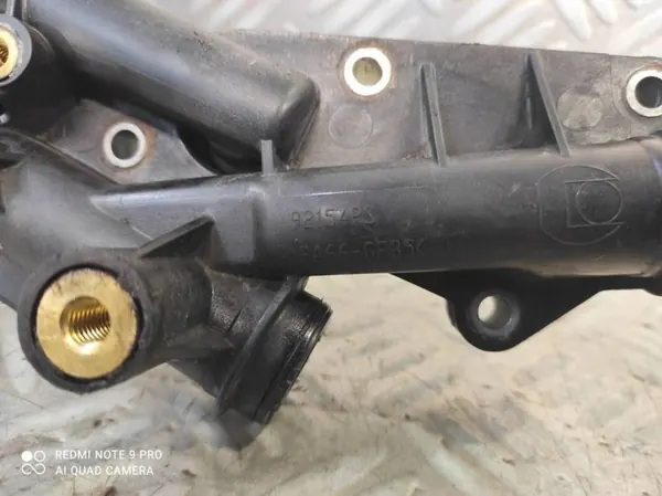 Toyota Ölfilterkühler-Halterung OEM 92154PS image 6