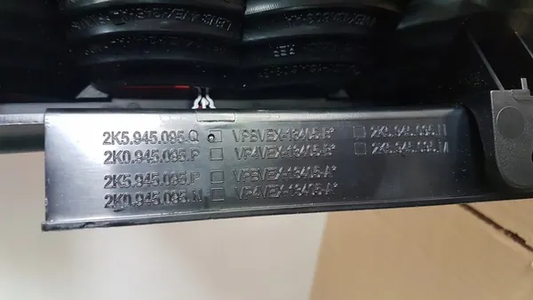 Luz trasera izquierda VW Caddy III 10-15 image 6